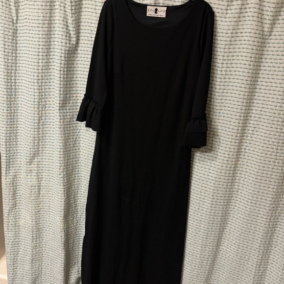 Dainty Jewells Dresses & Skirts - Dainty Jewells Classic Black Ruffle Sleeve Dress